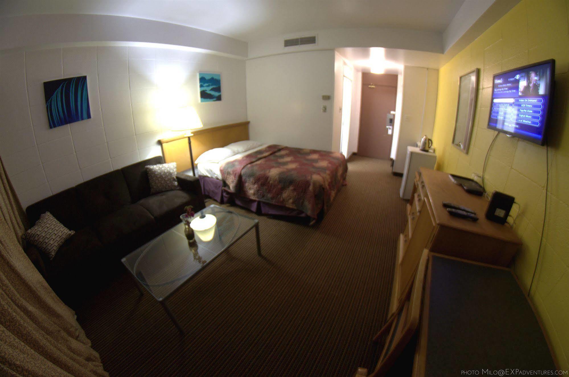 Hotel Royal Plaza Winnipeg Extérieur photo